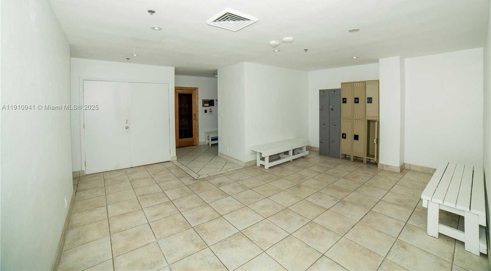 Small Image of 100 BAYVIEW DR #325, Sunny Isles Beach Number 79