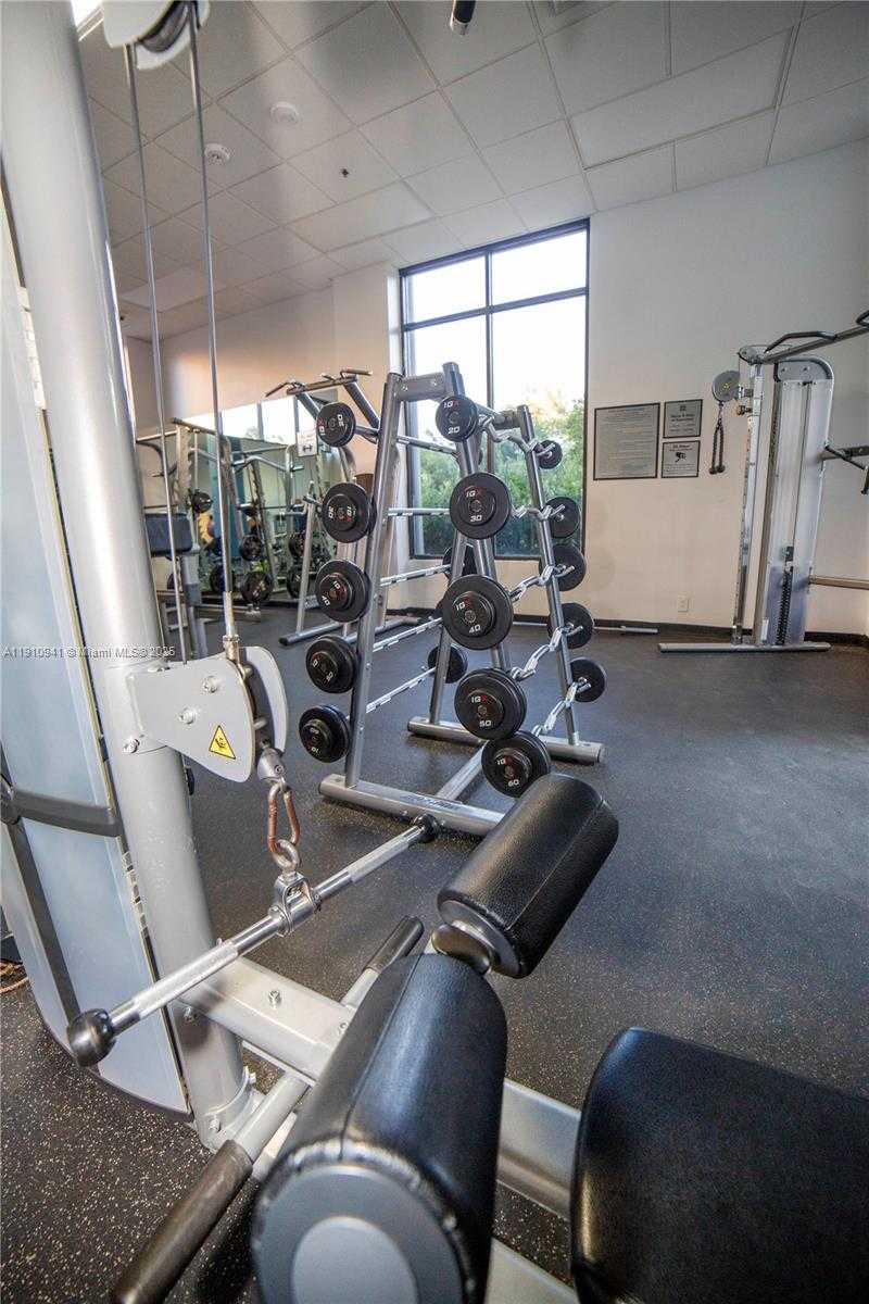 Small Image of 100 BAYVIEW DR #325, Sunny Isles Beach Number 81