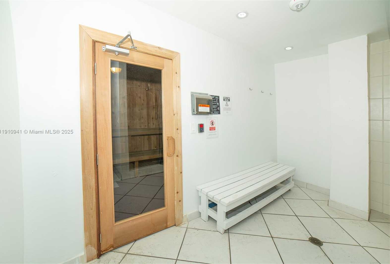 Small Image of 100 BAYVIEW DR #325, Sunny Isles Beach Number 83