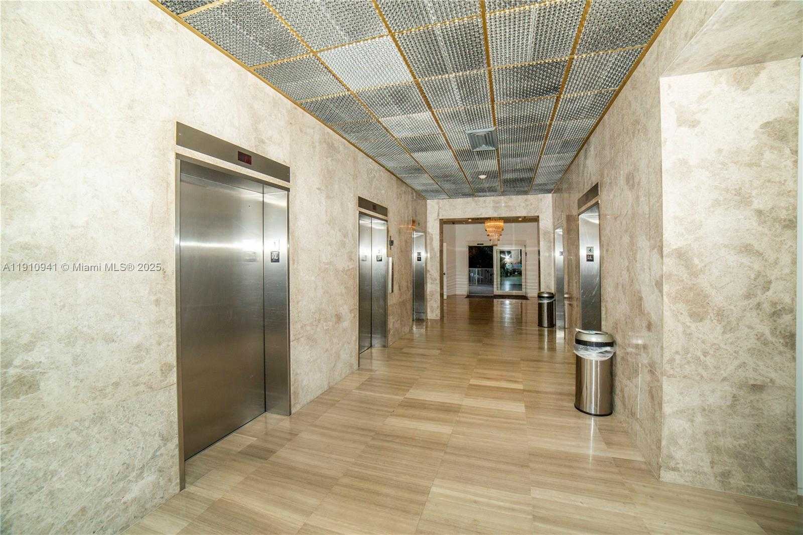 Small Image of 100 BAYVIEW DR #325, Sunny Isles Beach Number 87