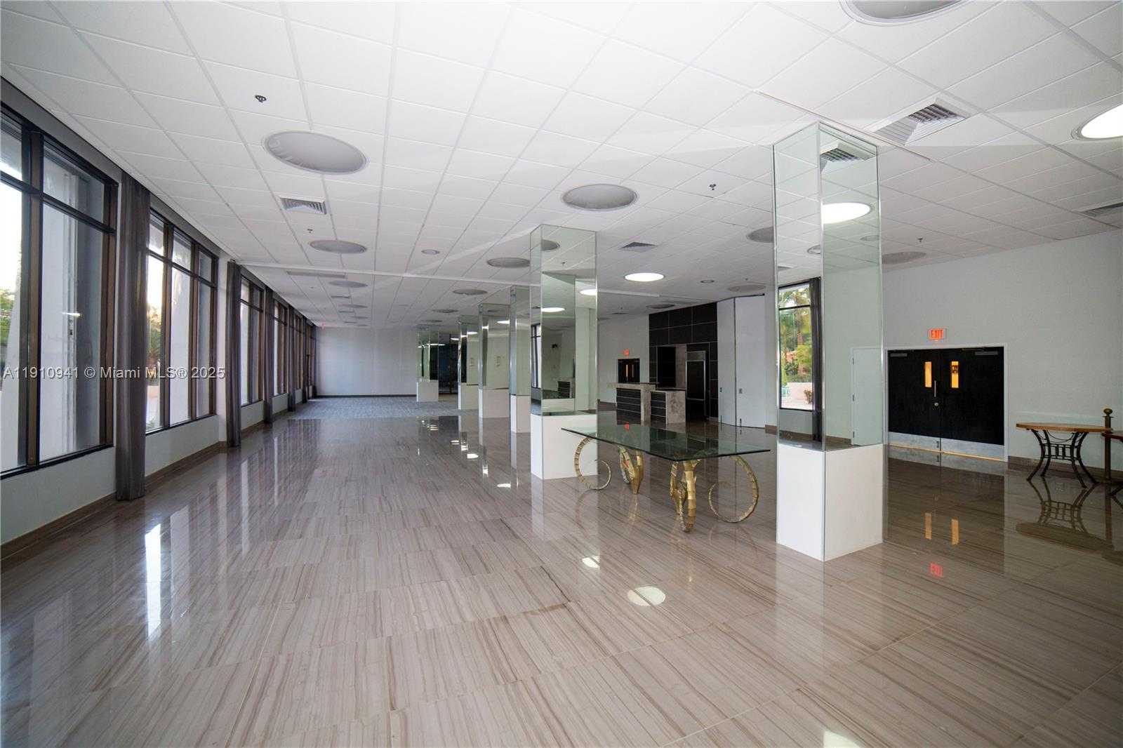 Small Image of 100 BAYVIEW DR #325, Sunny Isles Beach Number 89