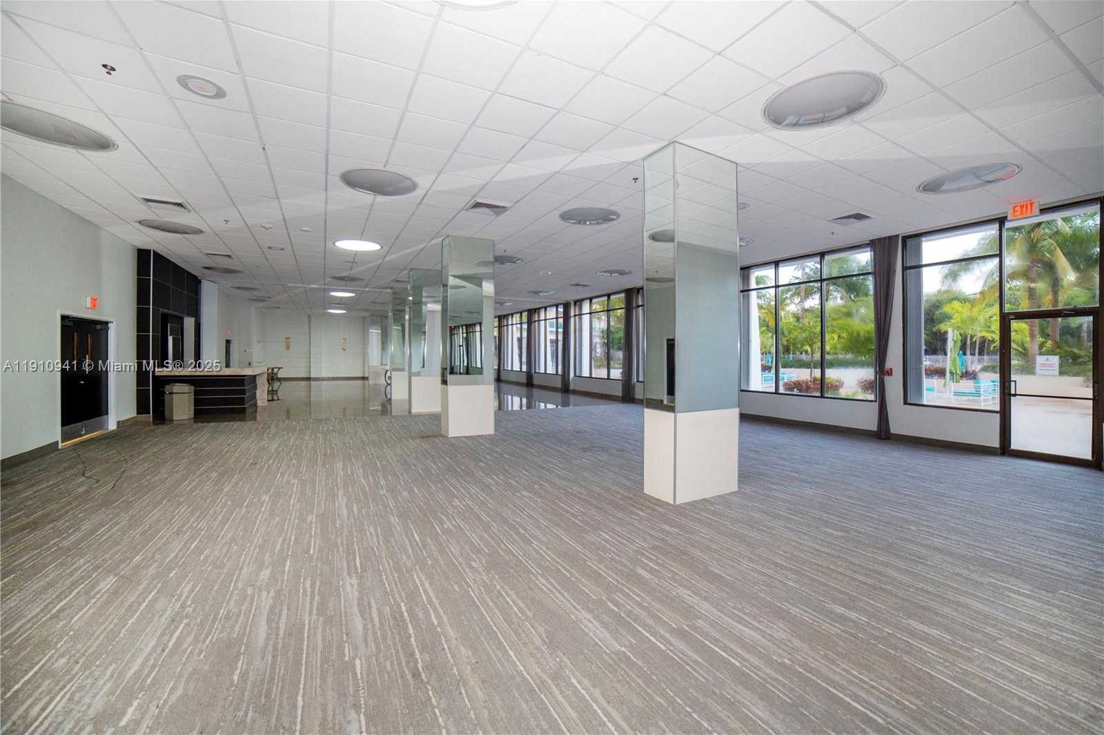 Small Image of 100 BAYVIEW DR #325, Sunny Isles Beach Number 93