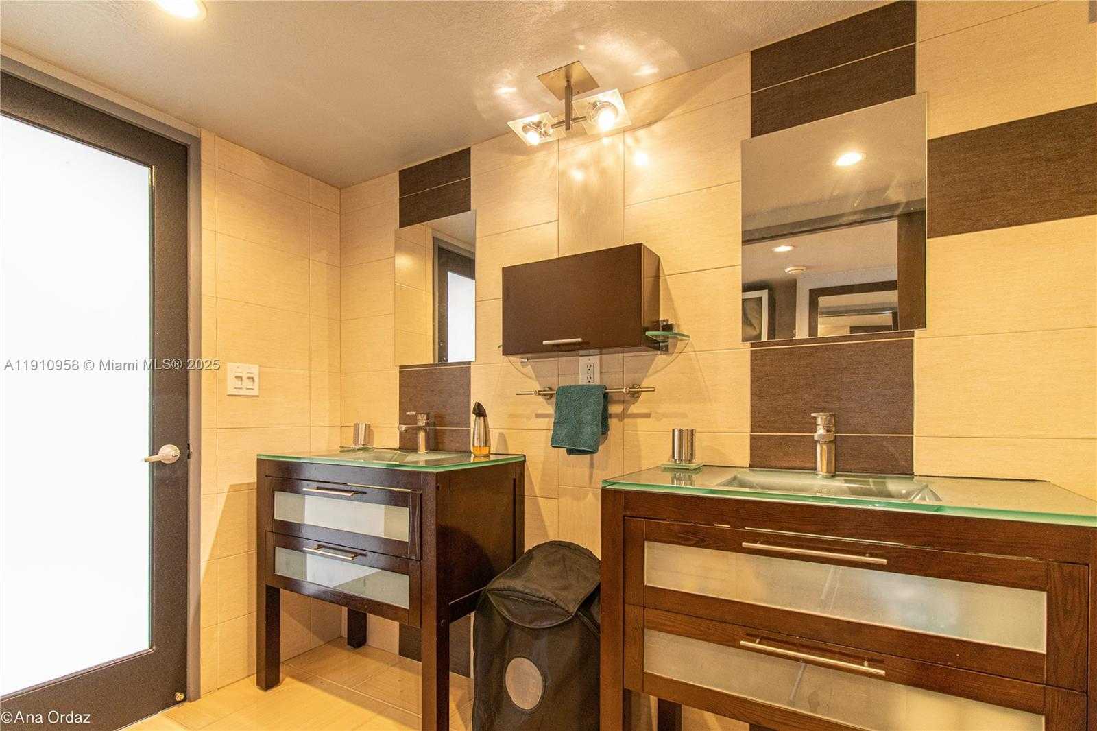 Small Image of 500 THREE ISLANDS BLVD #308, Hallandale Beach Number 18