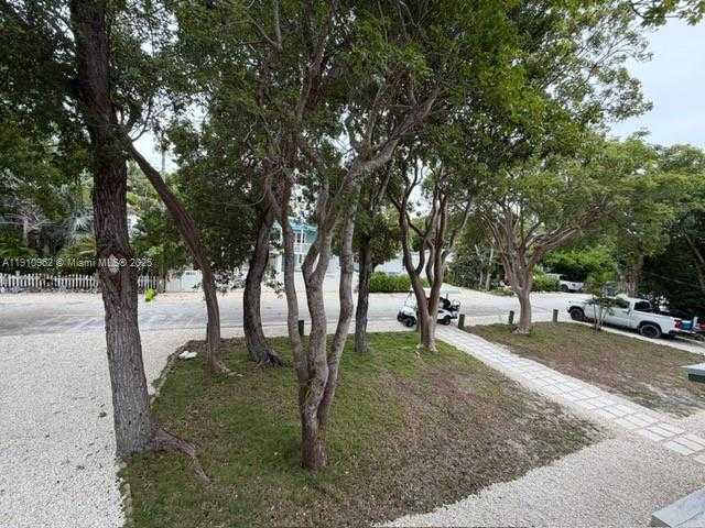 Small Image of 219 SOUTH BAY HARBOR DR #B, Key Largo Number 12