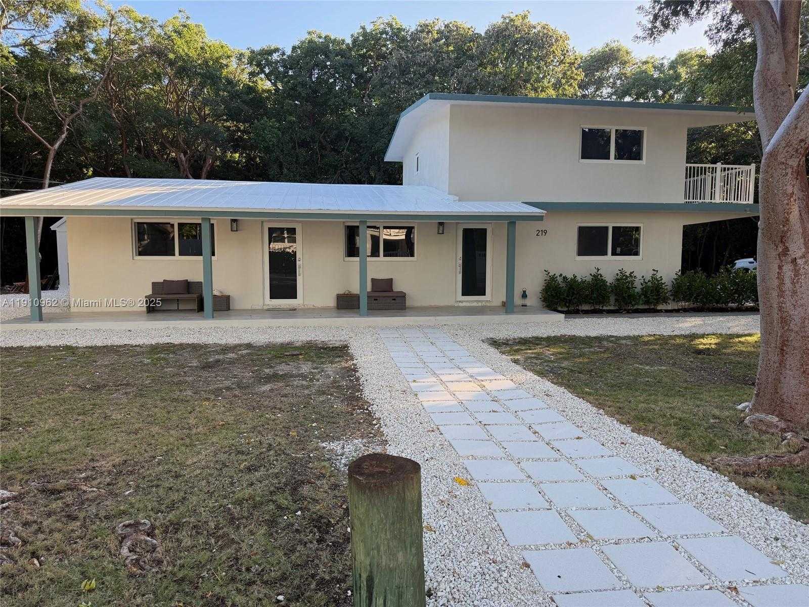 Small Image of 219 SOUTH BAY HARBOR DR #B, Key Largo Number 16