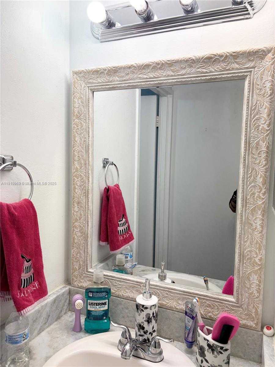 Small Image of 500 THREE ISLANDS BLVD #719, Hallandale Beach Number 5