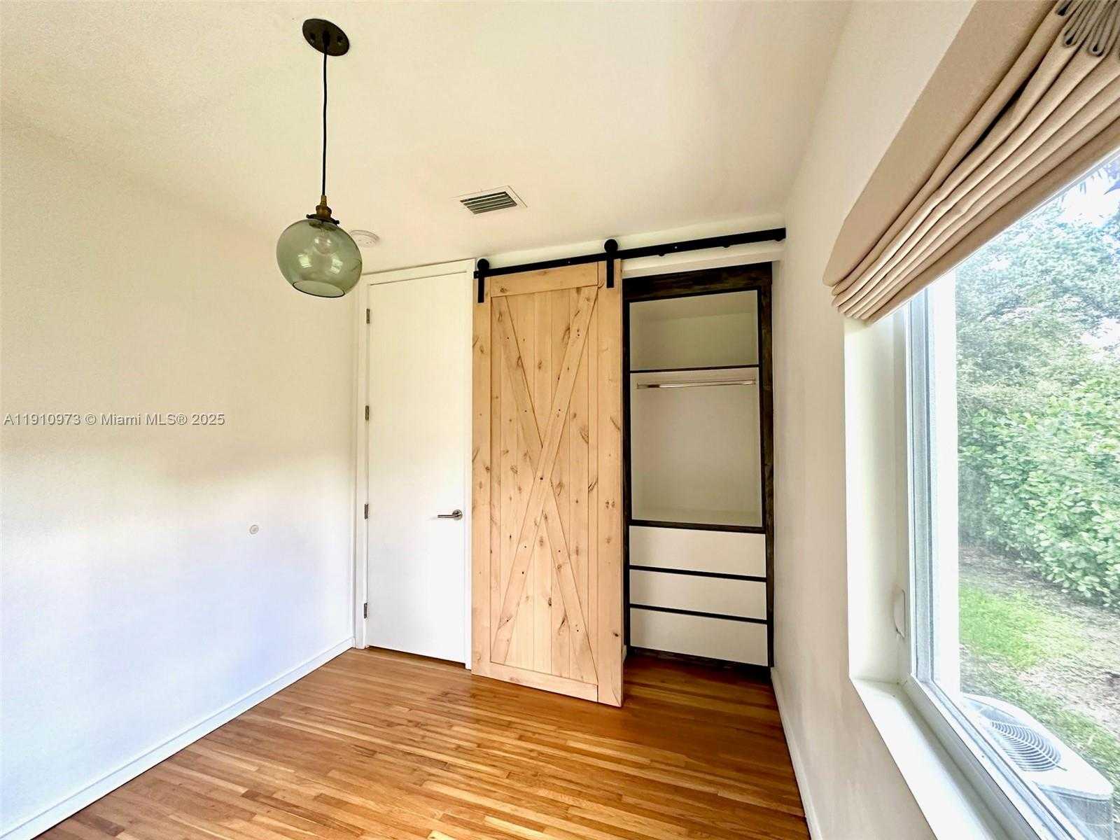 Small Image of 630 CARDINAL ST, Miami Springs Number 14