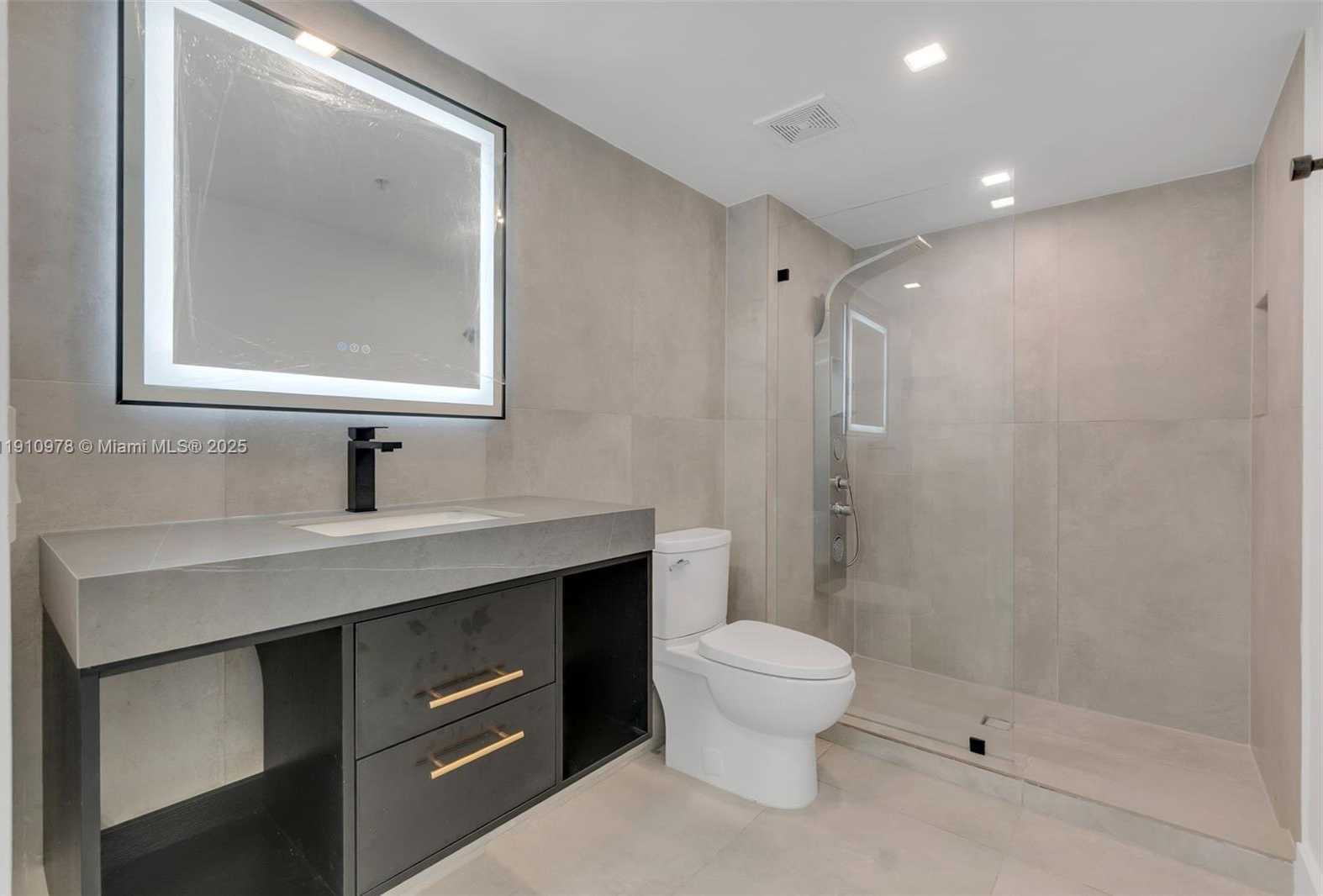 Small Image of 31 SOUTH EAST 5TH ST #901, Miami Number 14