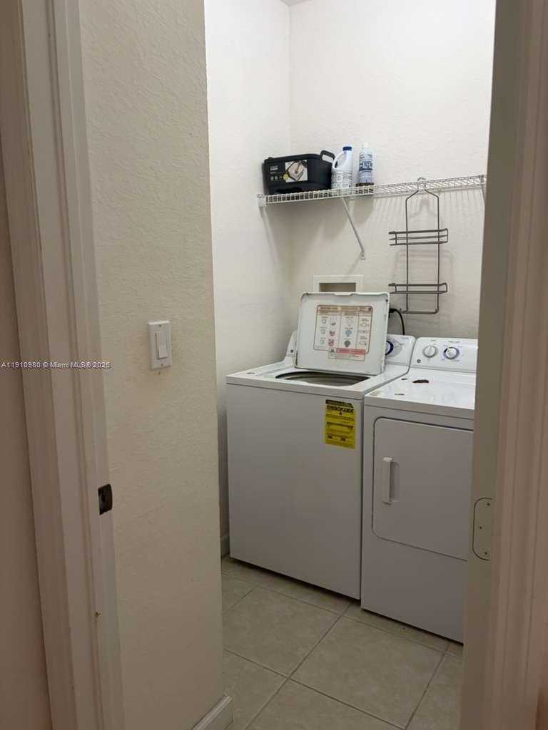 Small Image of 8666 NORTH WEST 114TH CT #8666, Doral Number 25