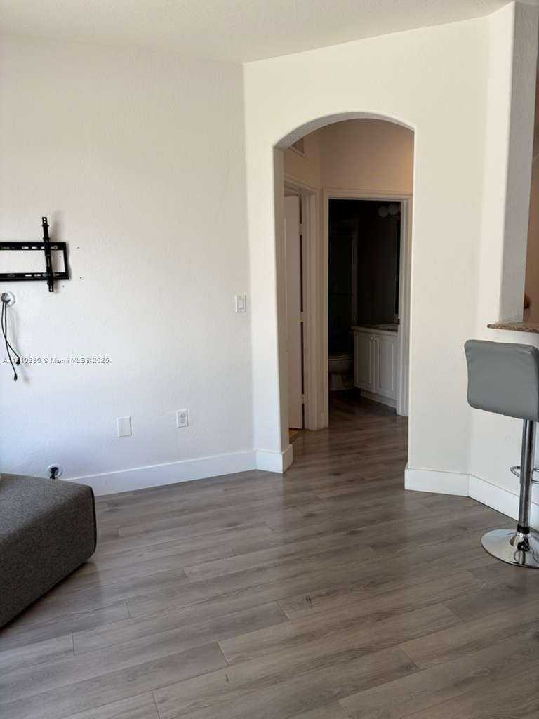 Small Image of 8666 NORTH WEST 114TH CT #8666, Doral Number 32