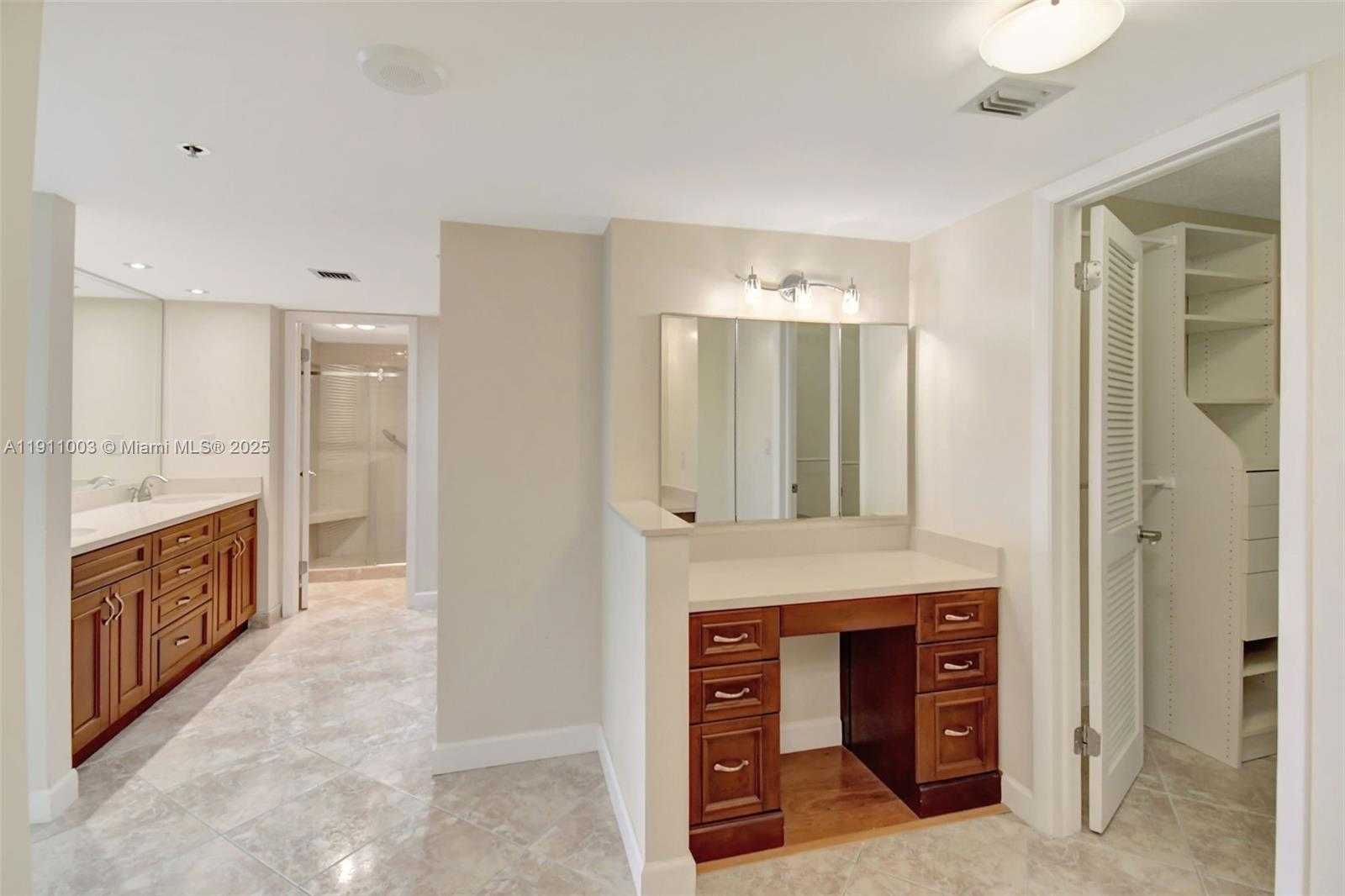 Small Image of 300 THREE ISLANDS BLVD #518, Hallandale Beach Number 15