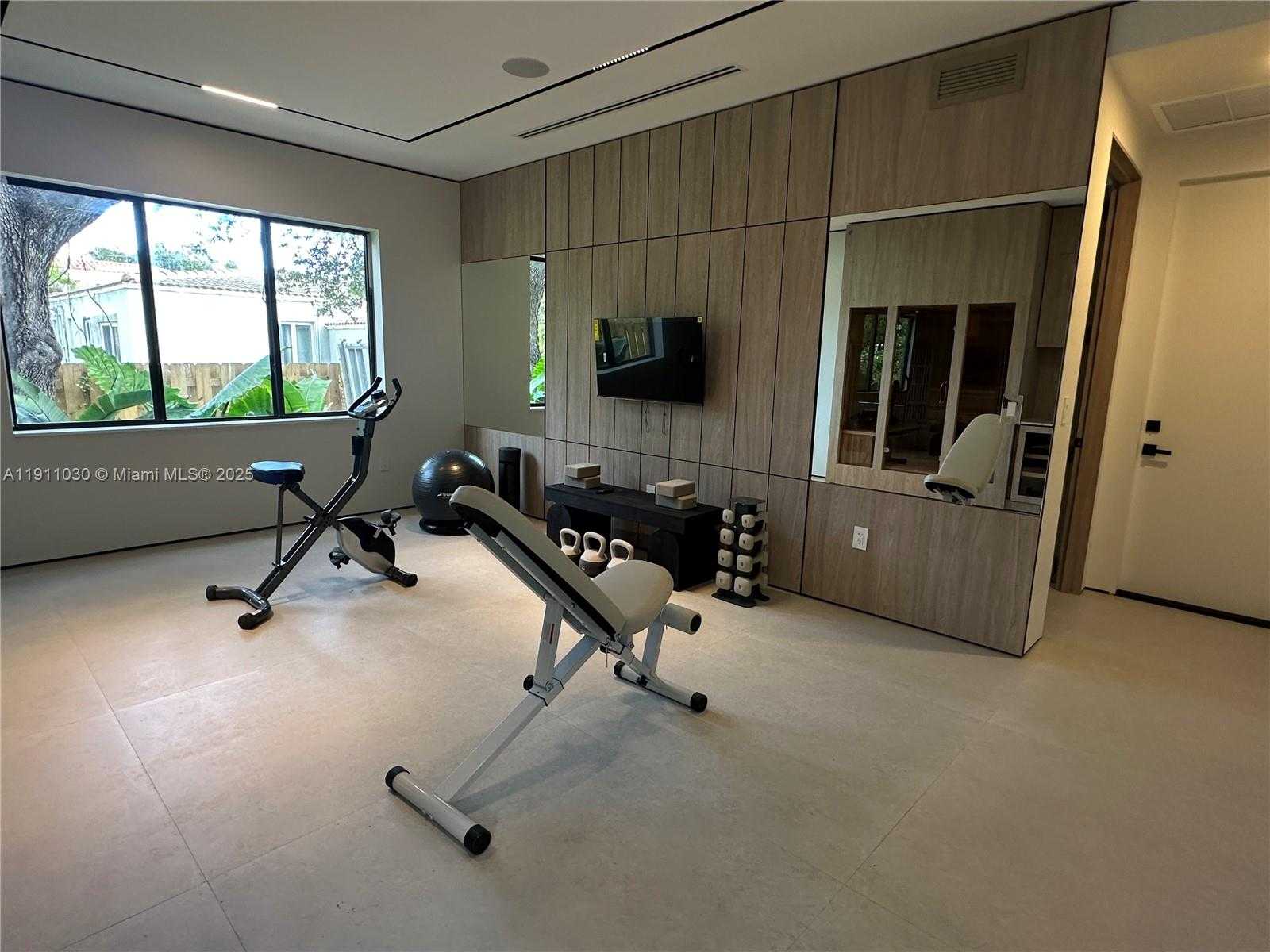 Small Image of Biscayne Park Number 13