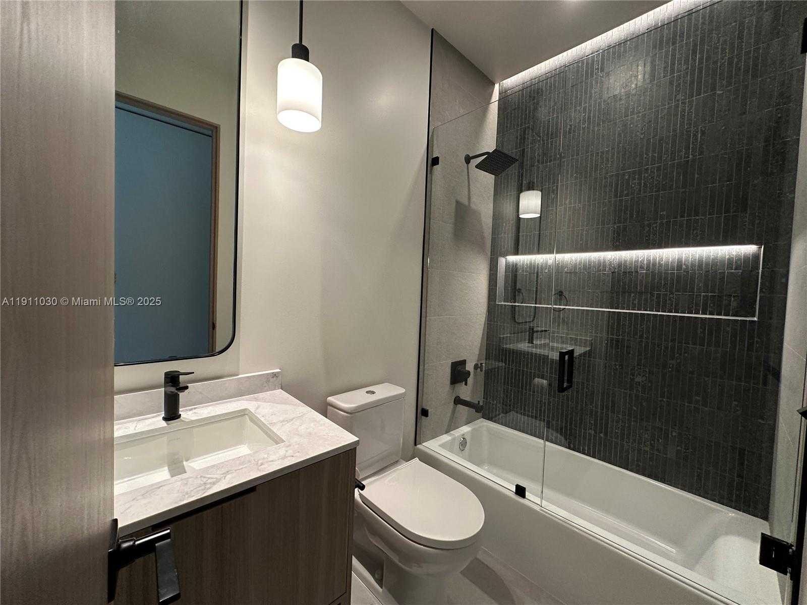 Small Image of Biscayne Park Number 19