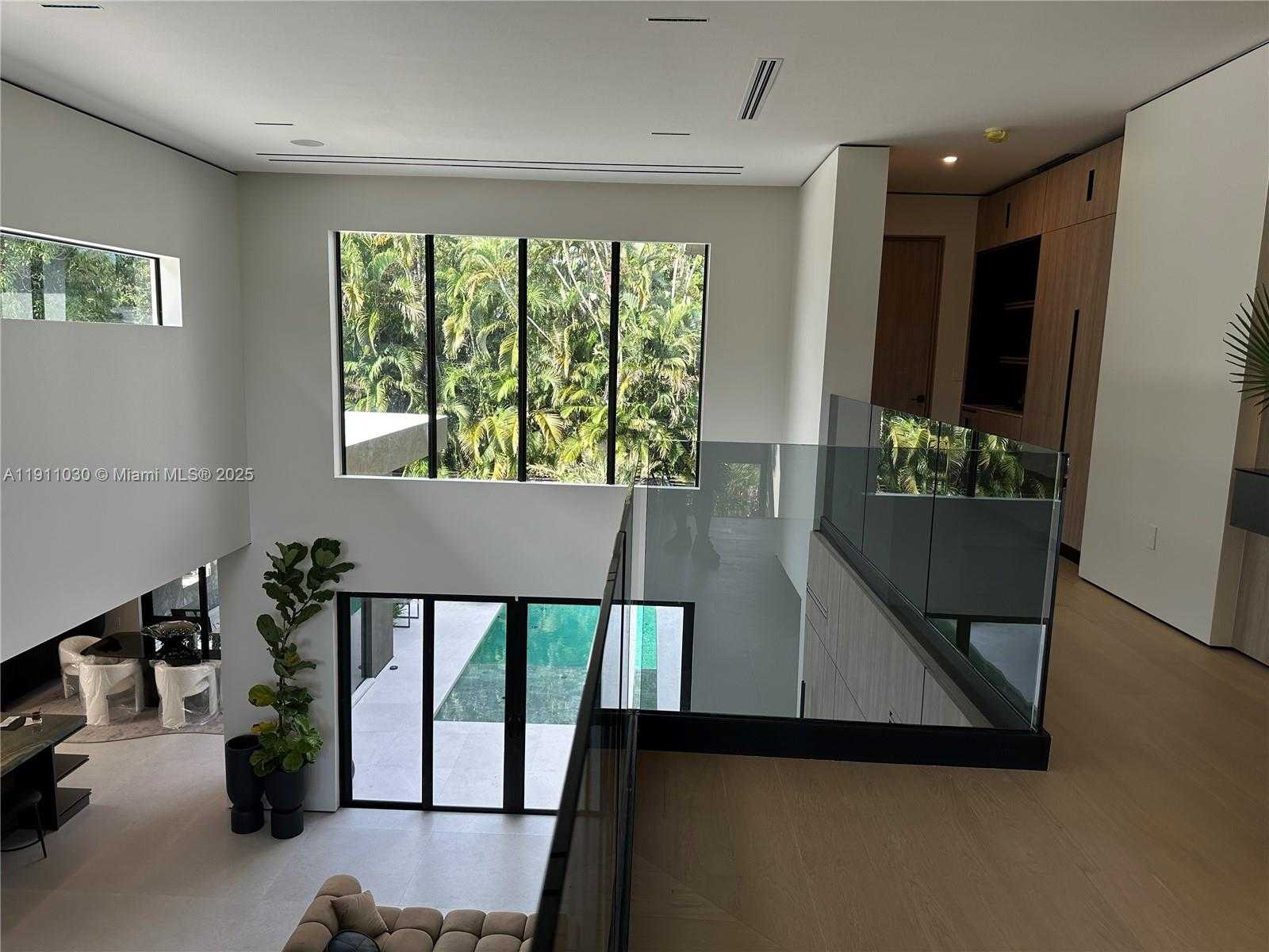 Small Image of Biscayne Park Number 20