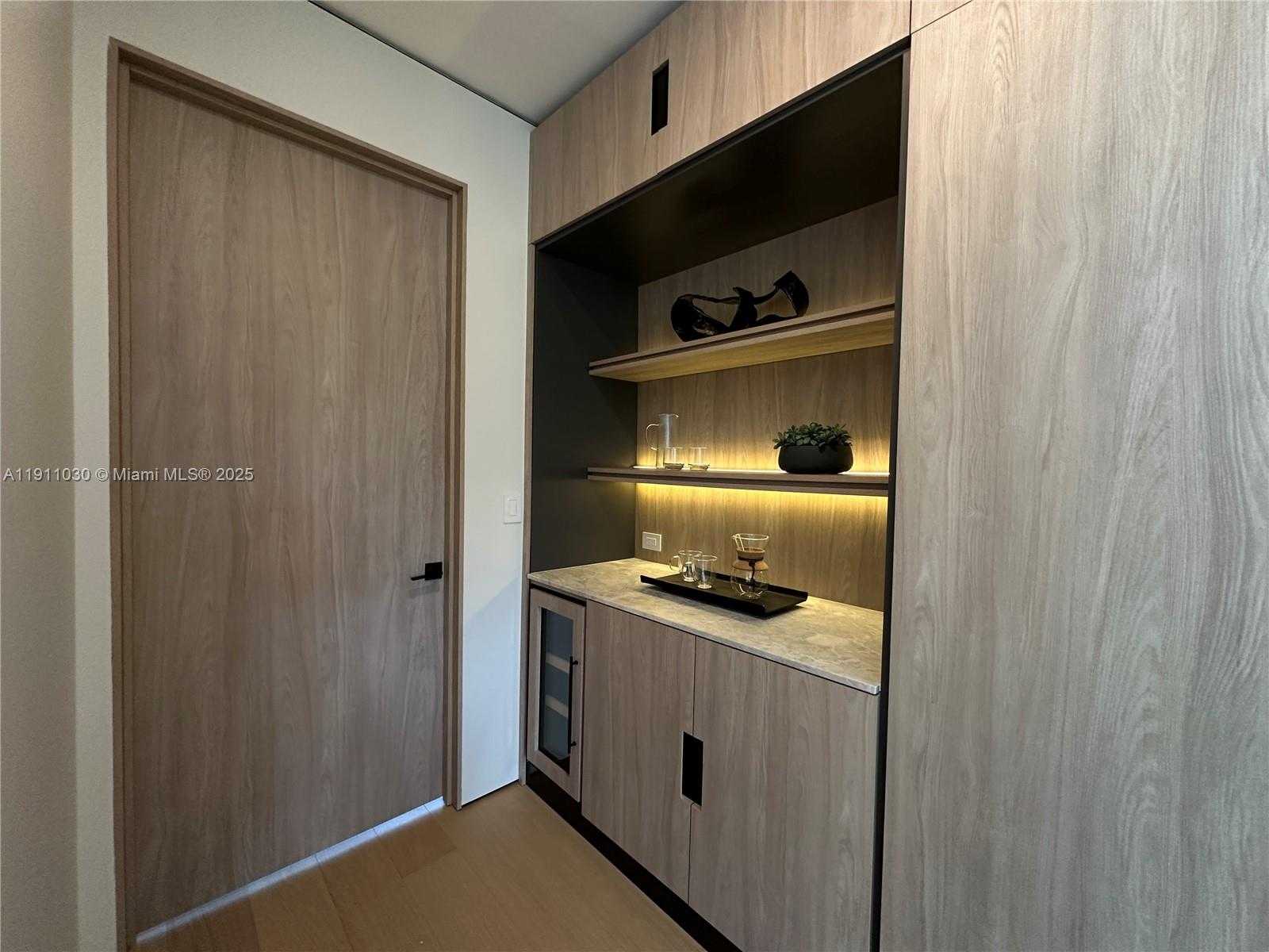 Small Image of Biscayne Park Number 22