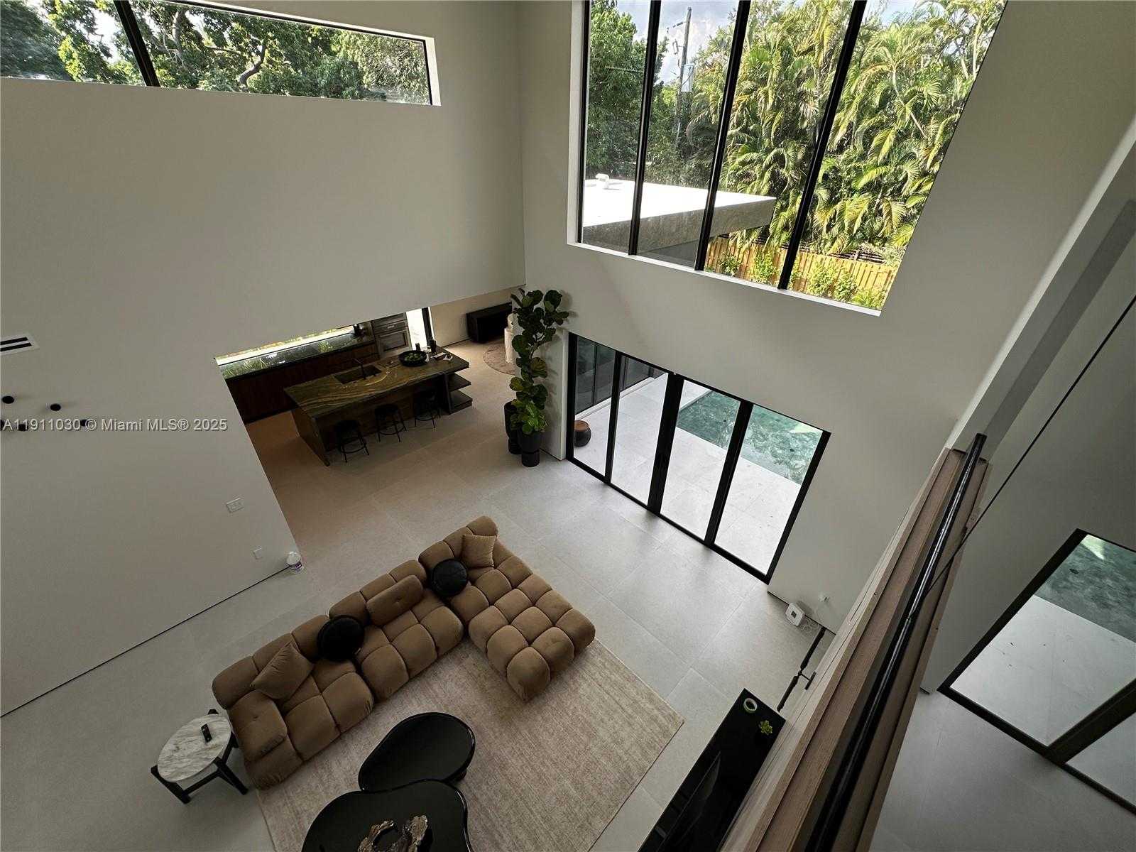 Small Image of Biscayne Park Number 24