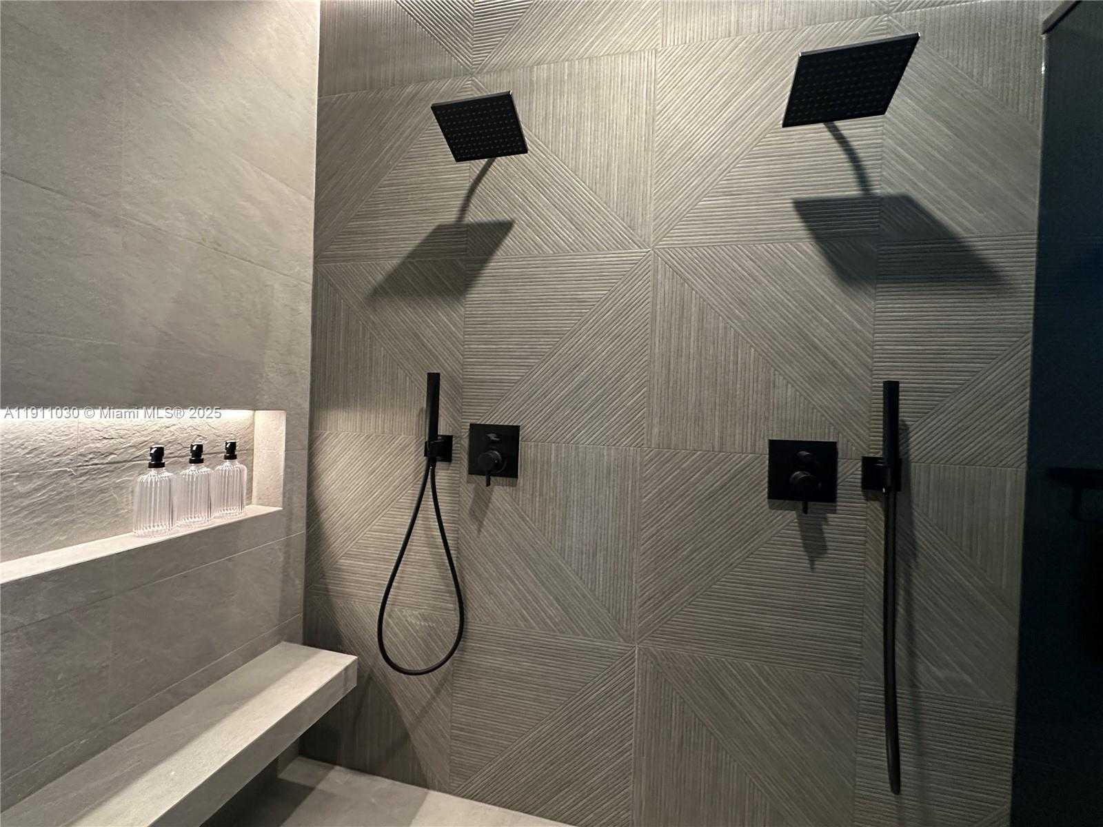 Small Image of Biscayne Park Number 35