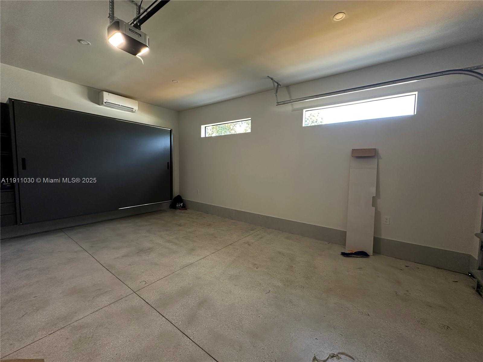 Small Image of Biscayne Park Number 40