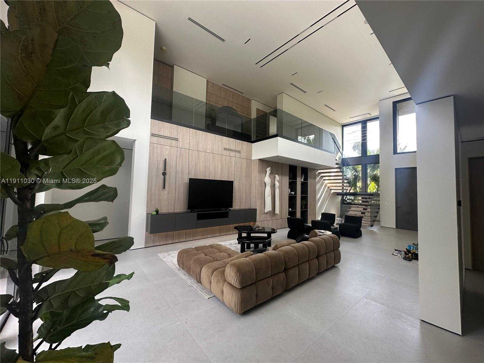 Small Image of Biscayne Park Number 9