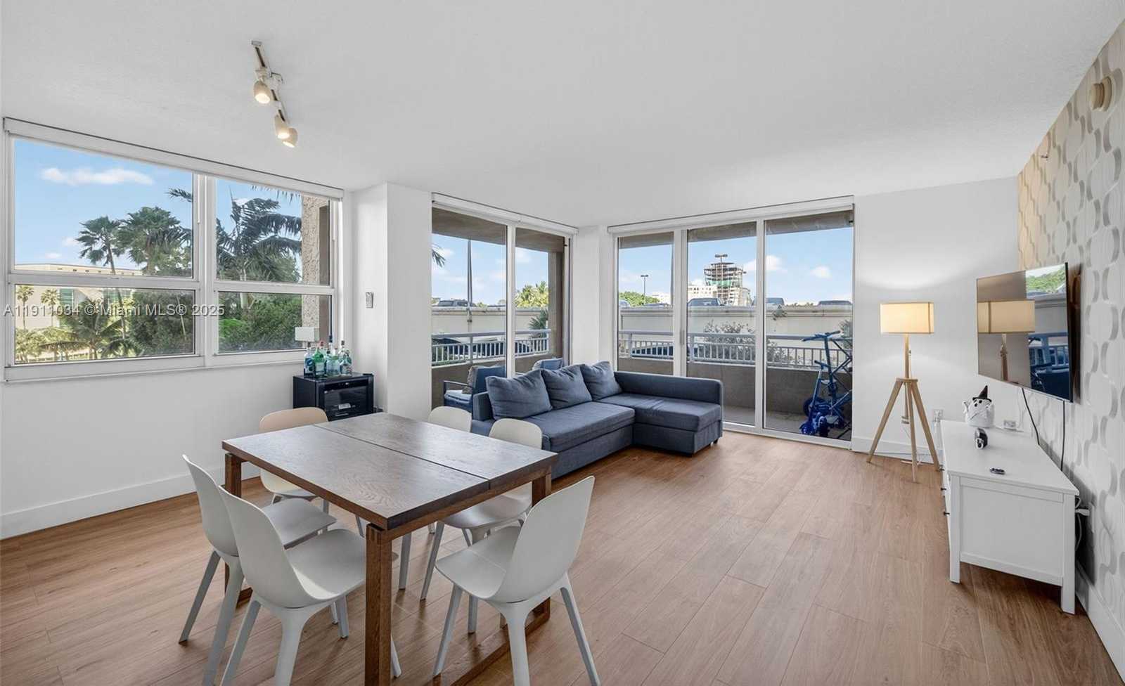 Small Image of 19501 WEST COUNTRY CLUB DR #313, Aventura Number 14