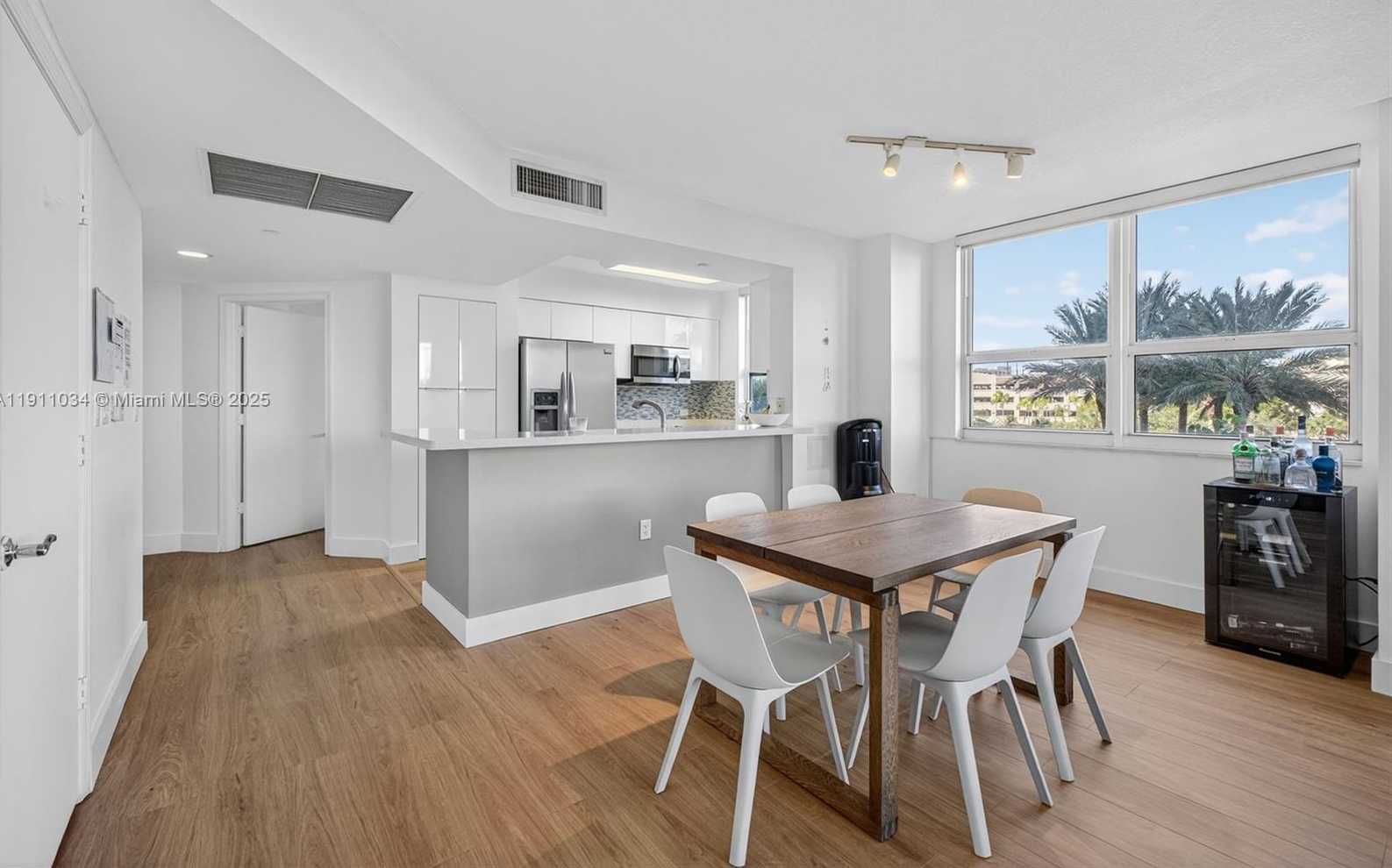 Small Image of 19501 WEST COUNTRY CLUB DR #313, Aventura Number 20