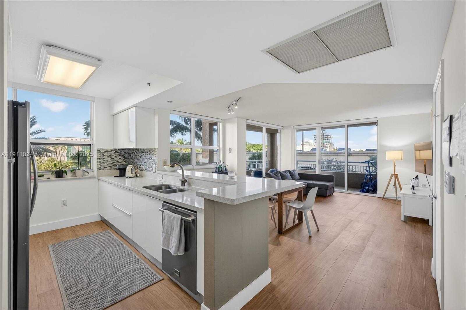 Small Image of 19501 WEST COUNTRY CLUB DR #313, Aventura Number 21