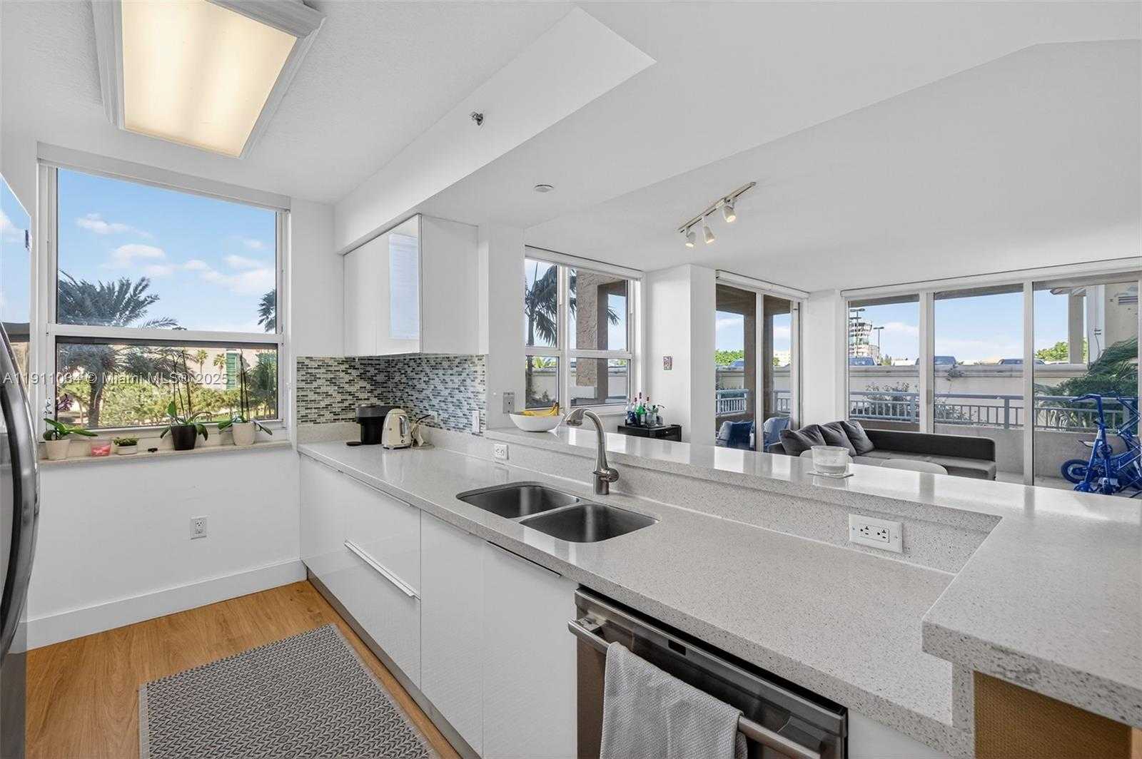 Small Image of 19501 WEST COUNTRY CLUB DR #313, Aventura Number 24