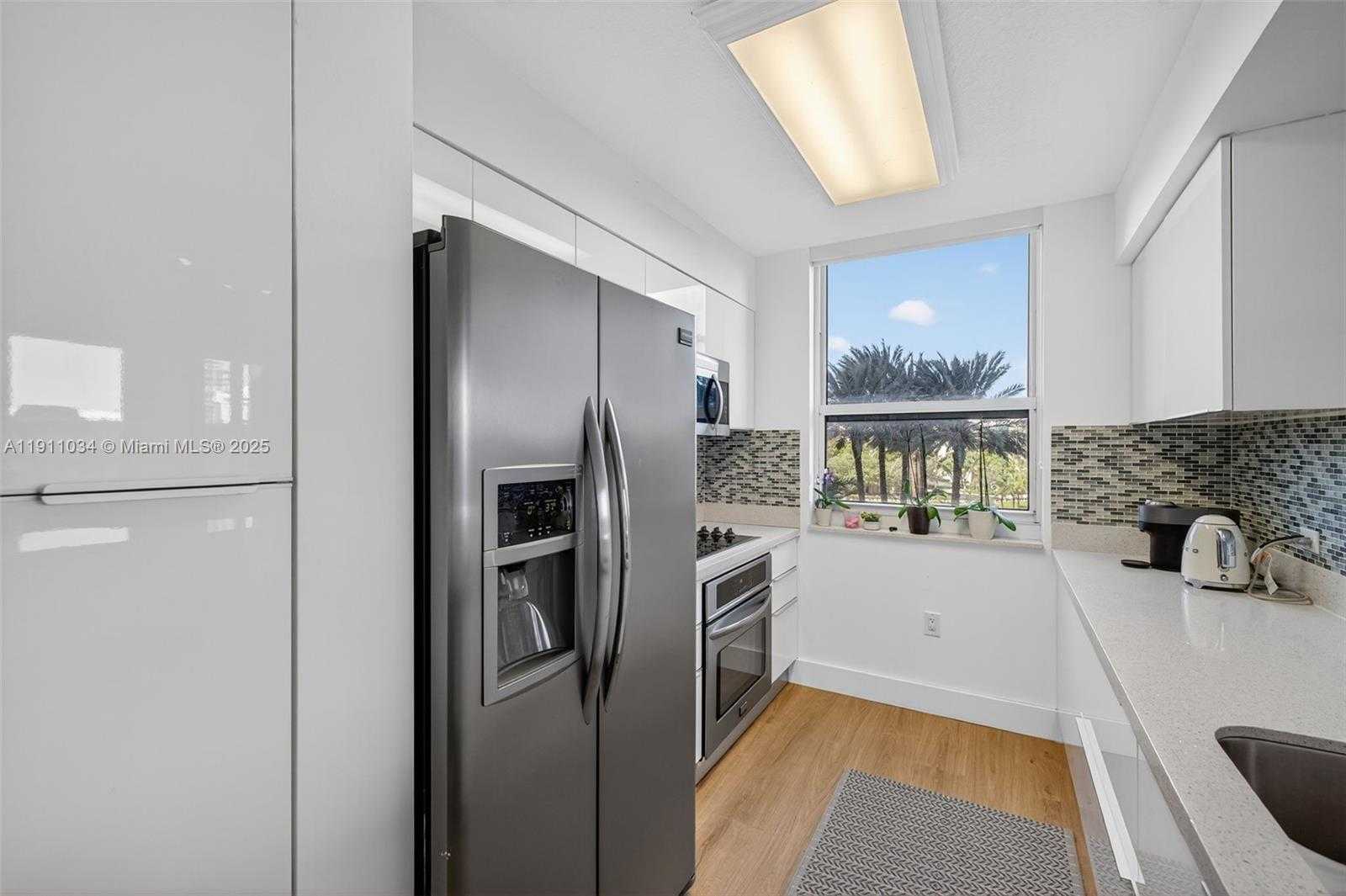 Small Image of 19501 WEST COUNTRY CLUB DR #313, Aventura Number 25