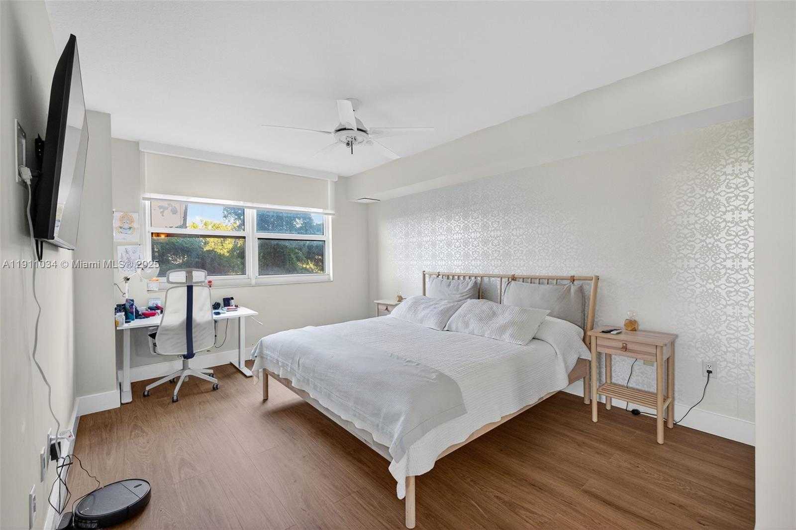 Small Image of 19501 WEST COUNTRY CLUB DR #313, Aventura Number 31