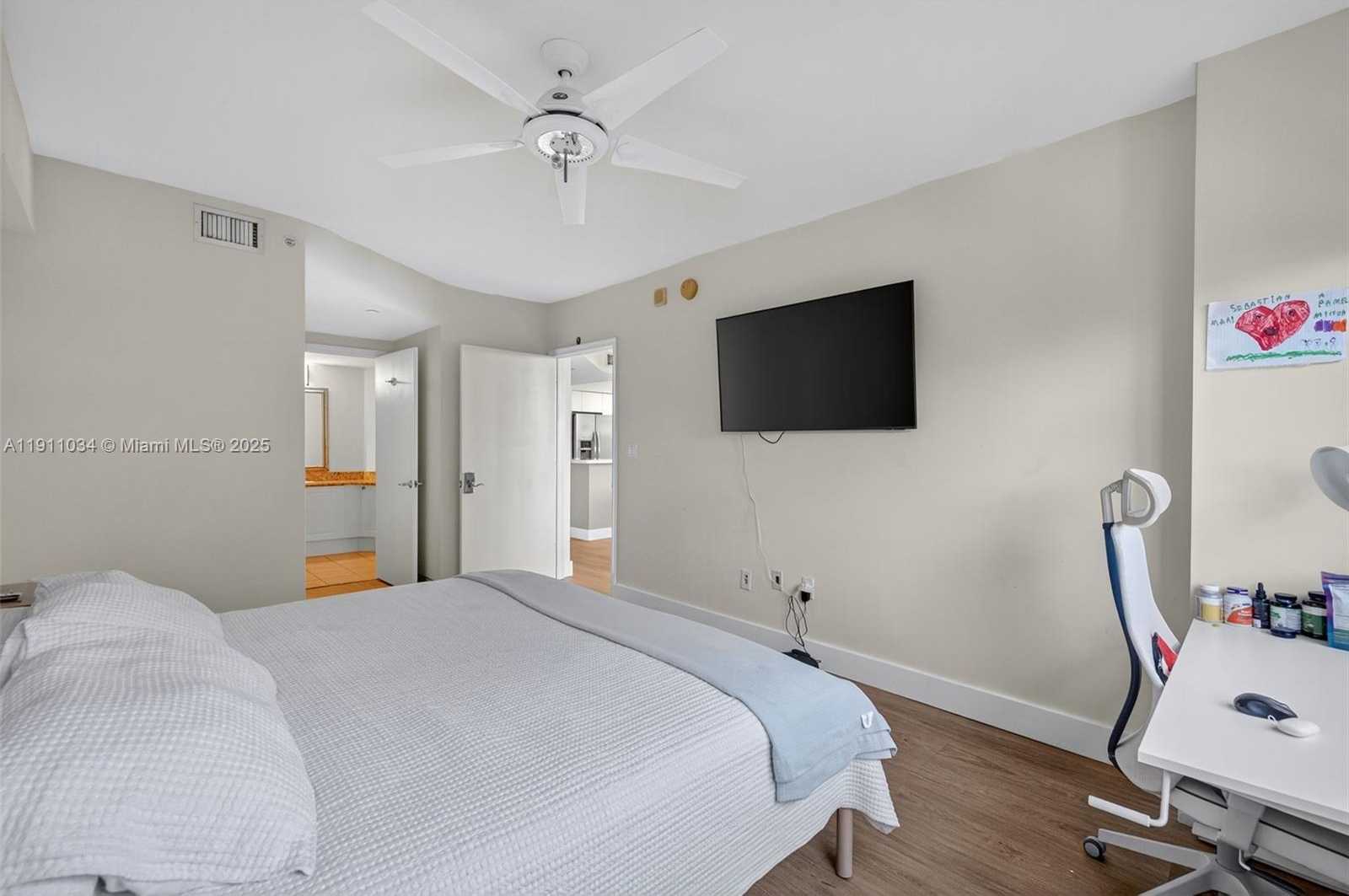 Small Image of 19501 WEST COUNTRY CLUB DR #313, Aventura Number 33