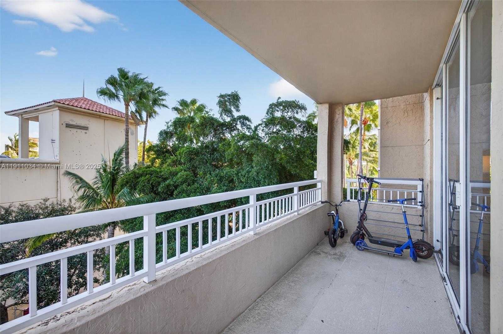 Small Image of 19501 WEST COUNTRY CLUB DR #313, Aventura Number 45
