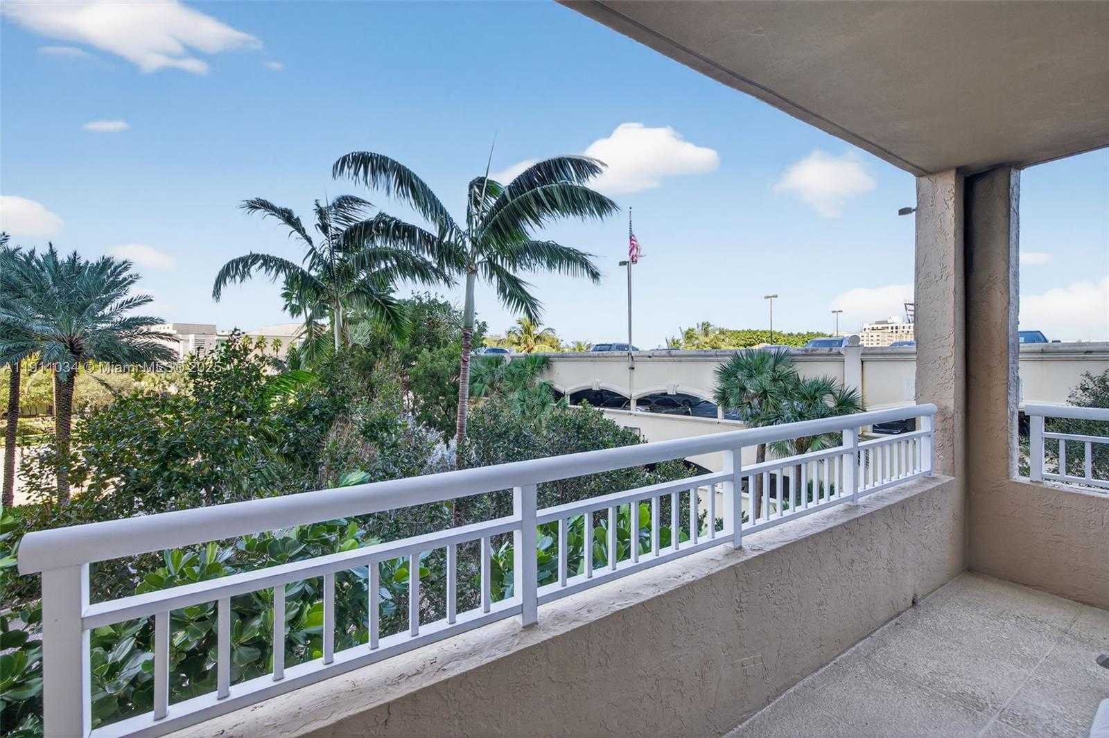 Small Image of 19501 WEST COUNTRY CLUB DR #313, Aventura Number 47