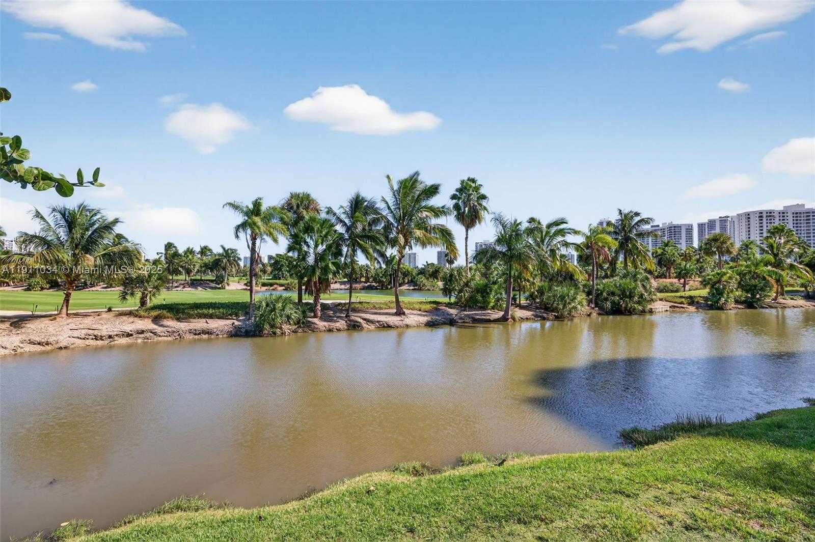 Small Image of 19501 WEST COUNTRY CLUB DR #313, Aventura Number 74