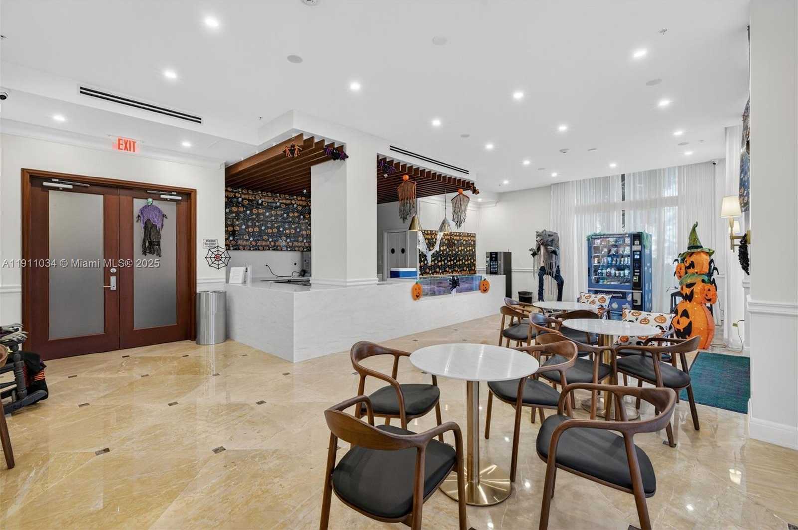 Small Image of 19501 WEST COUNTRY CLUB DR #313, Aventura Number 79