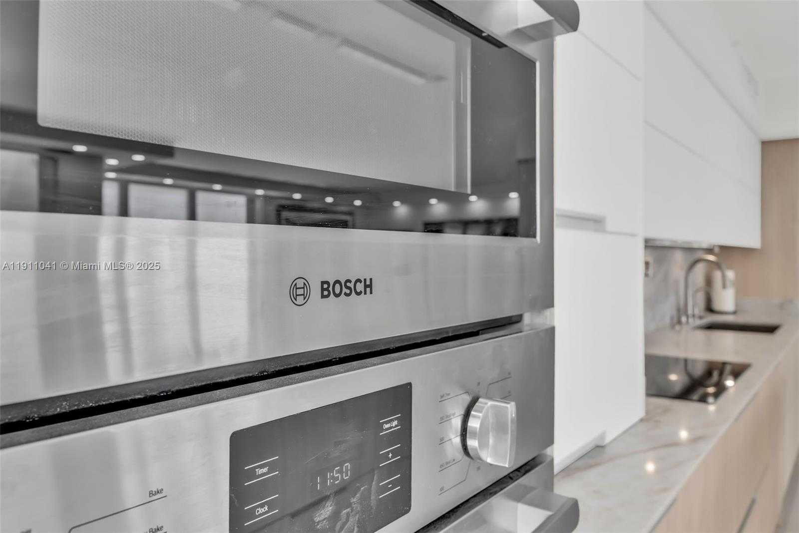 Small Image of 19707 TURNBERRY WAY #21E, Aventura Number 19