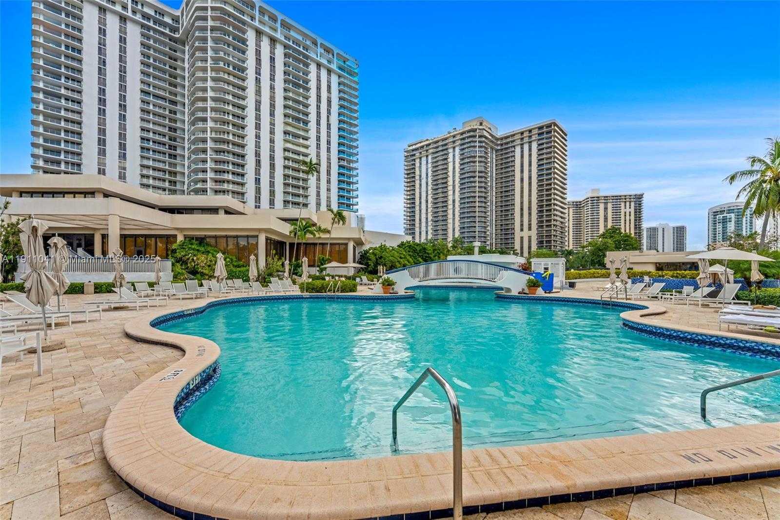 Small Image of 19707 TURNBERRY WAY #21E, Aventura Number 42