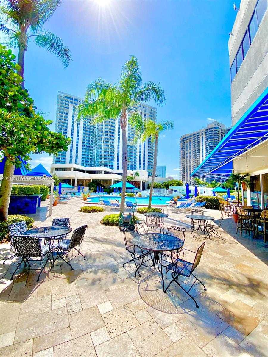 Small Image of 19707 TURNBERRY WAY #21E, Aventura Number 47