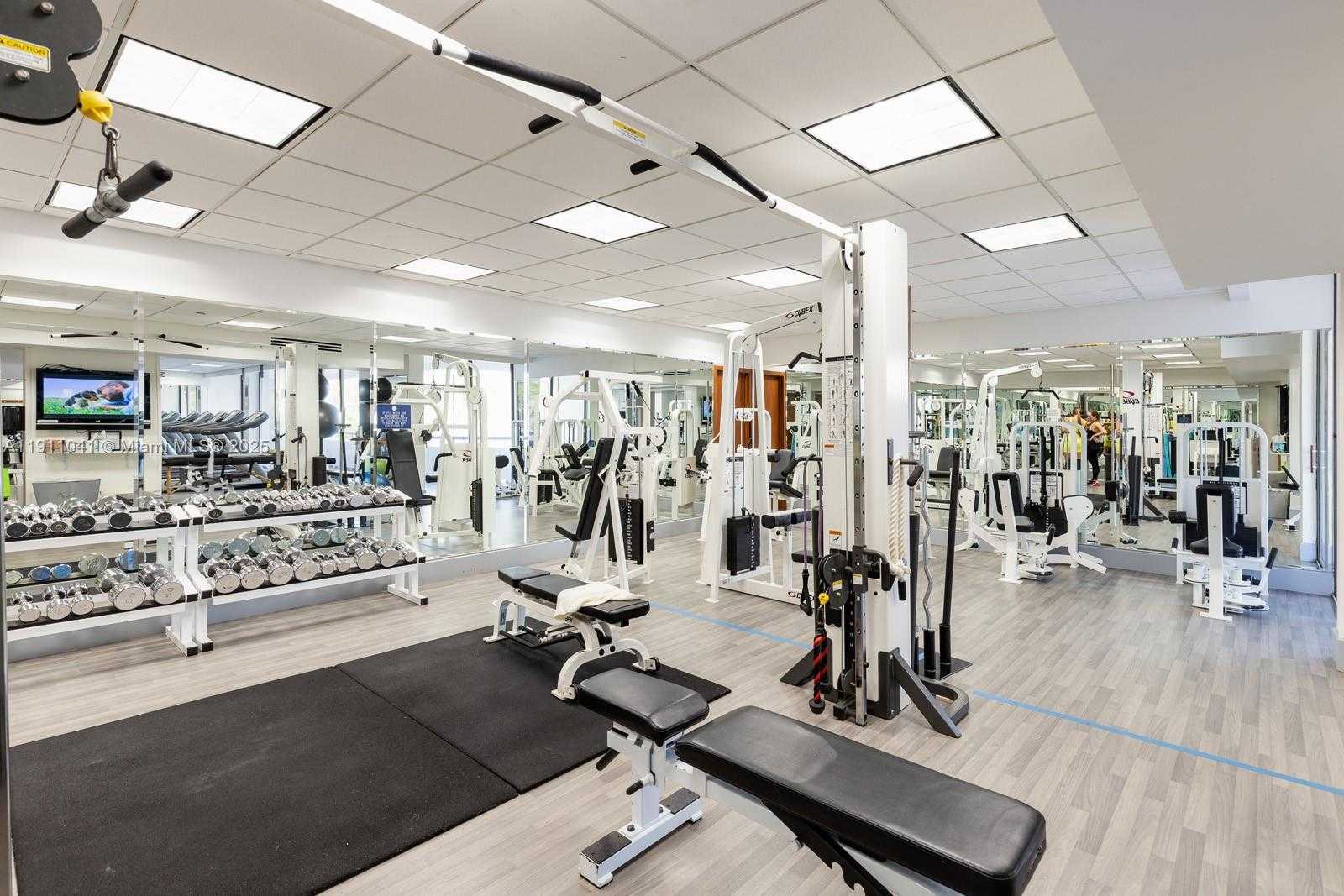 Small Image of 19707 TURNBERRY WAY #21E, Aventura Number 49