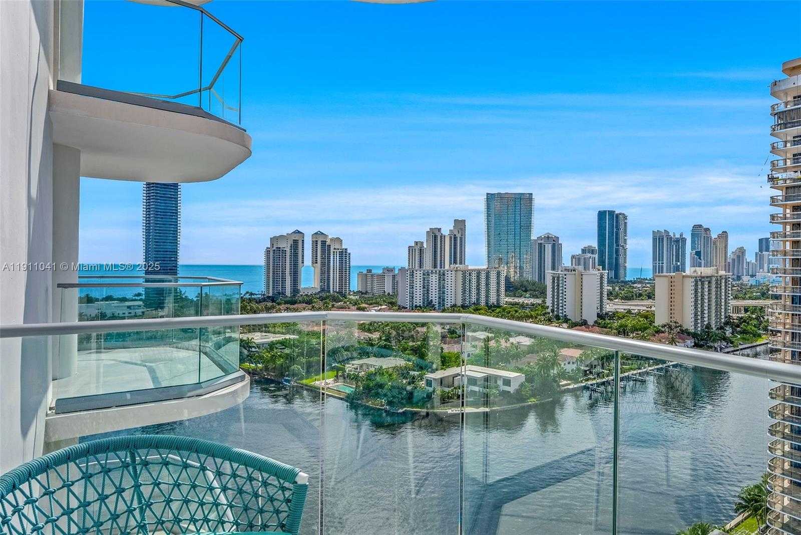 Small Image of 19707 TURNBERRY WAY #21E, Aventura Number 5