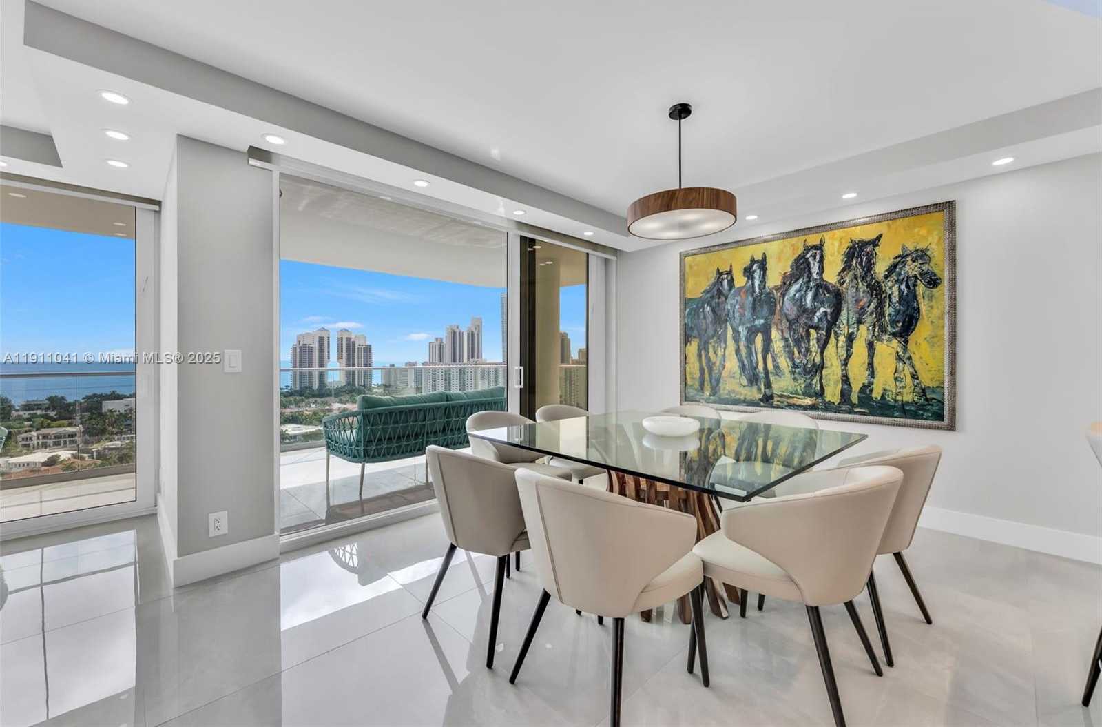 Small Image of 19707 TURNBERRY WAY #21E, Aventura Number 6