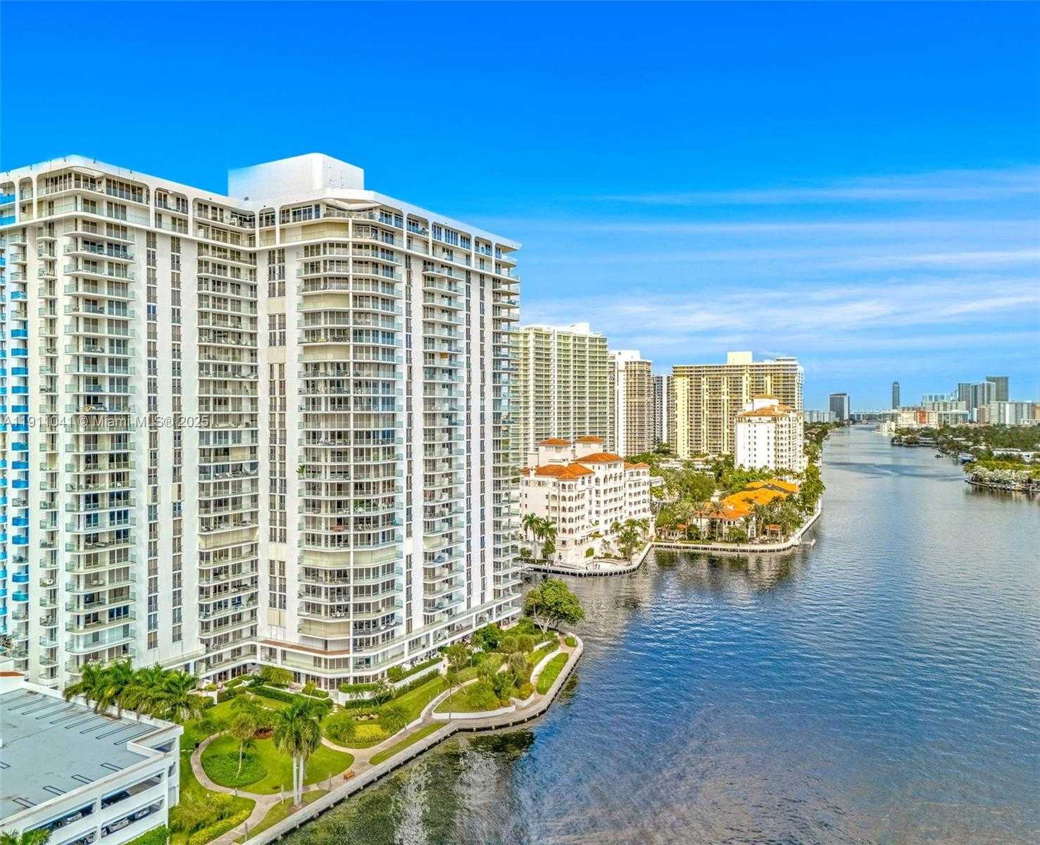 Small Image of 19707 TURNBERRY WAY #21E, Aventura Number 63