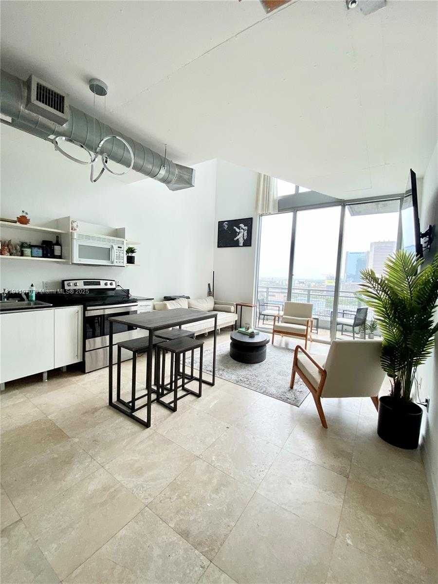 Small Image of 690 SOUTH WEST 1ST CT #1715, Miami Number 6