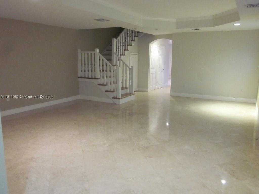 Small Image of 2920 CATALINA ST #2920, Miami Number 9