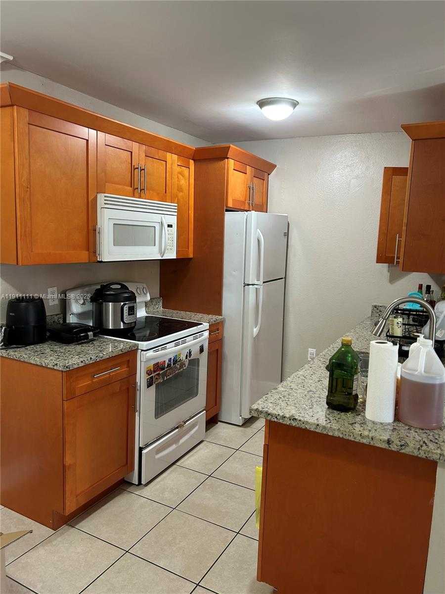 Small Image of 15551 SOUTH WEST 104TH TER #822, Miami Number 10