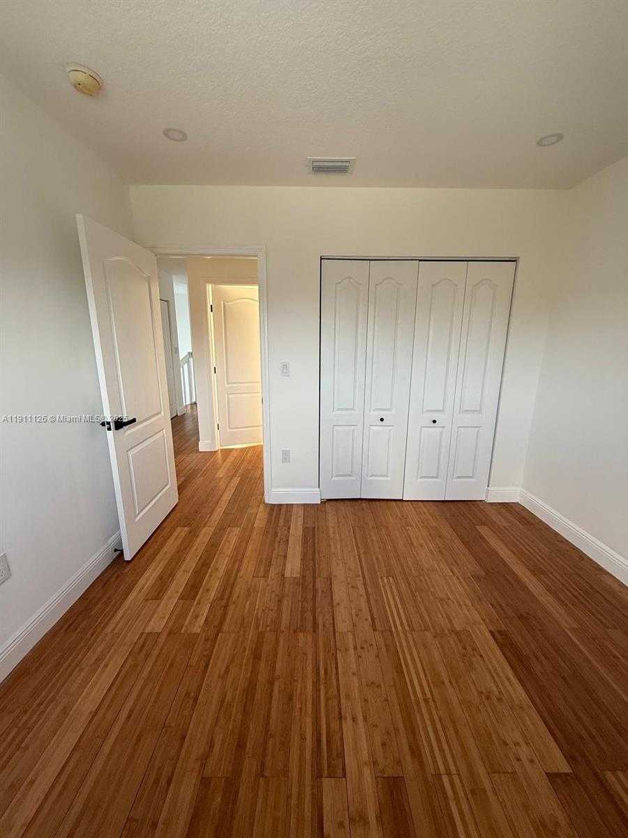 Small Image of 14848 SOUTH WEST 180TH ST, Miami Number 12