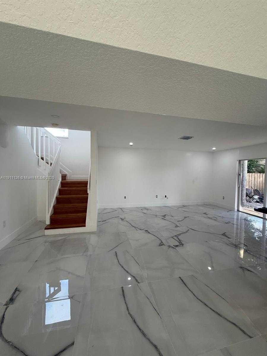 Small Image of 14848 SOUTH WEST 180TH ST, Miami Number 15