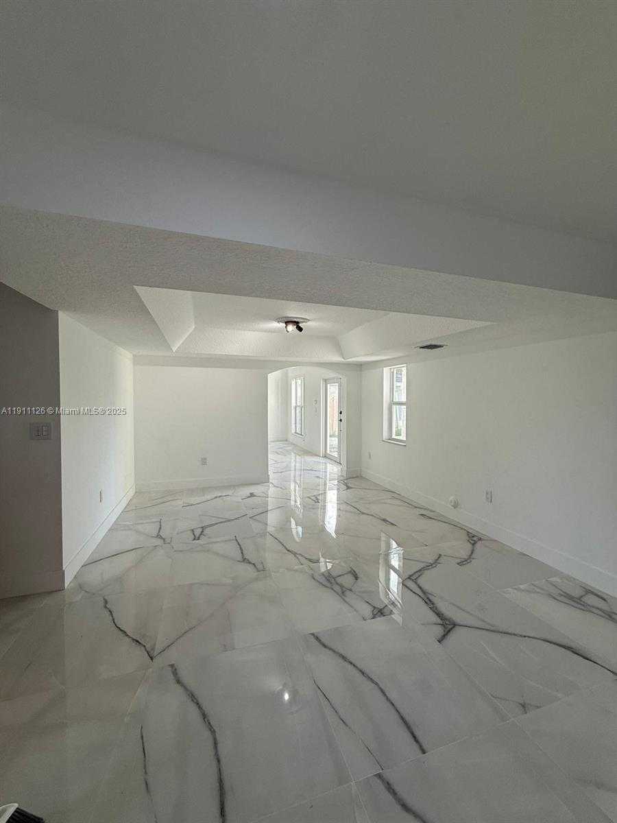 Small Image of 14848 SOUTH WEST 180TH ST, Miami Number 16