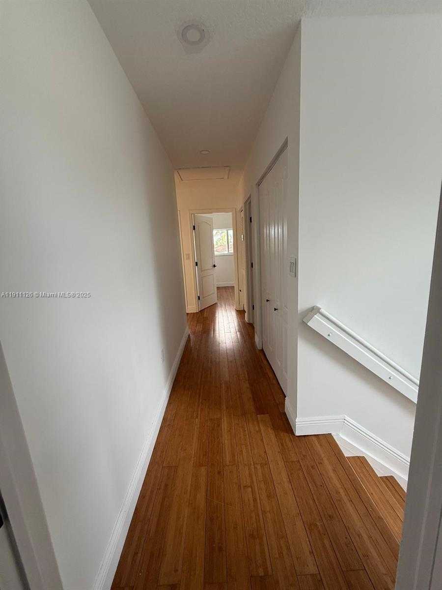 Small Image of 14848 SOUTH WEST 180TH ST, Miami Number 5