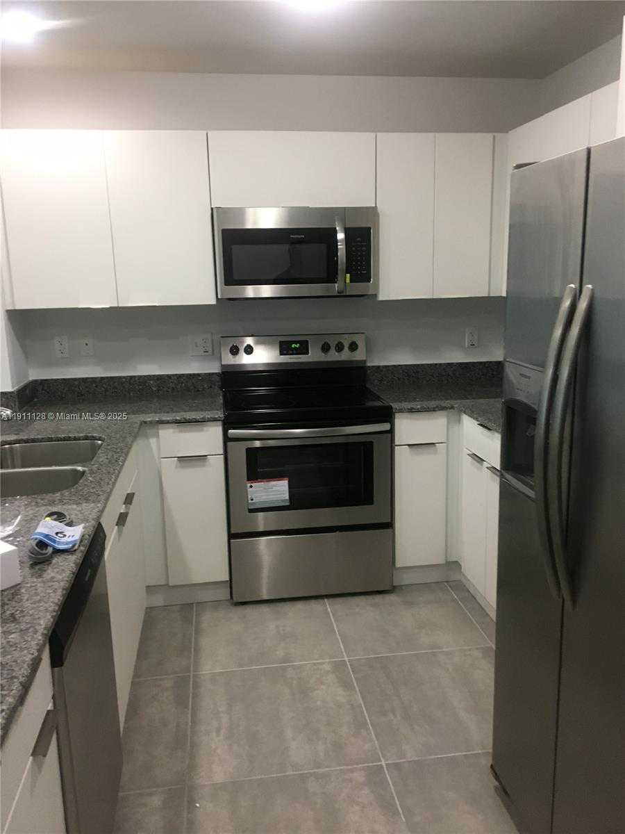 Small Image of 4374 EAST 10TH AVE #4374, Hialeah Number 12