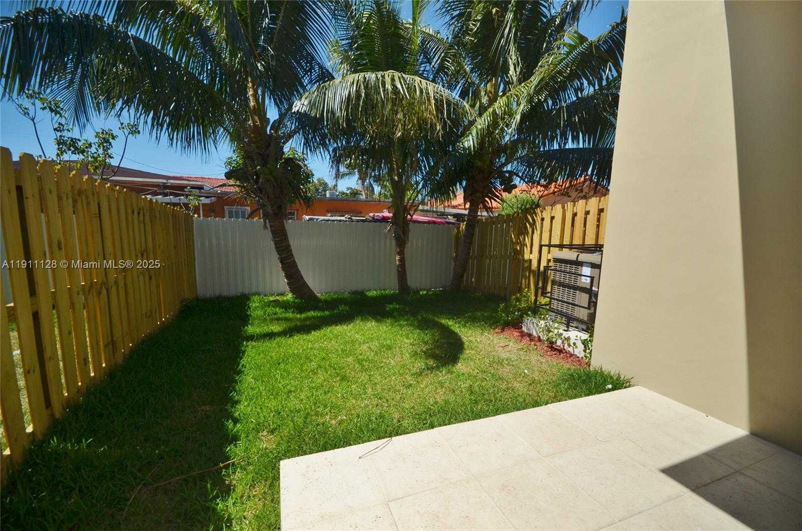 Small Image of 4374 EAST 10TH AVE #4374, Hialeah Number 29